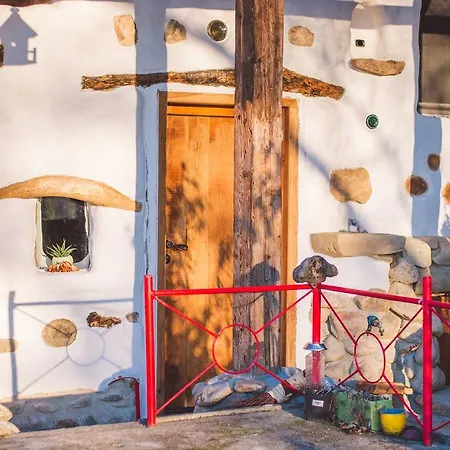 Handmade Natural Forest Holiday home *